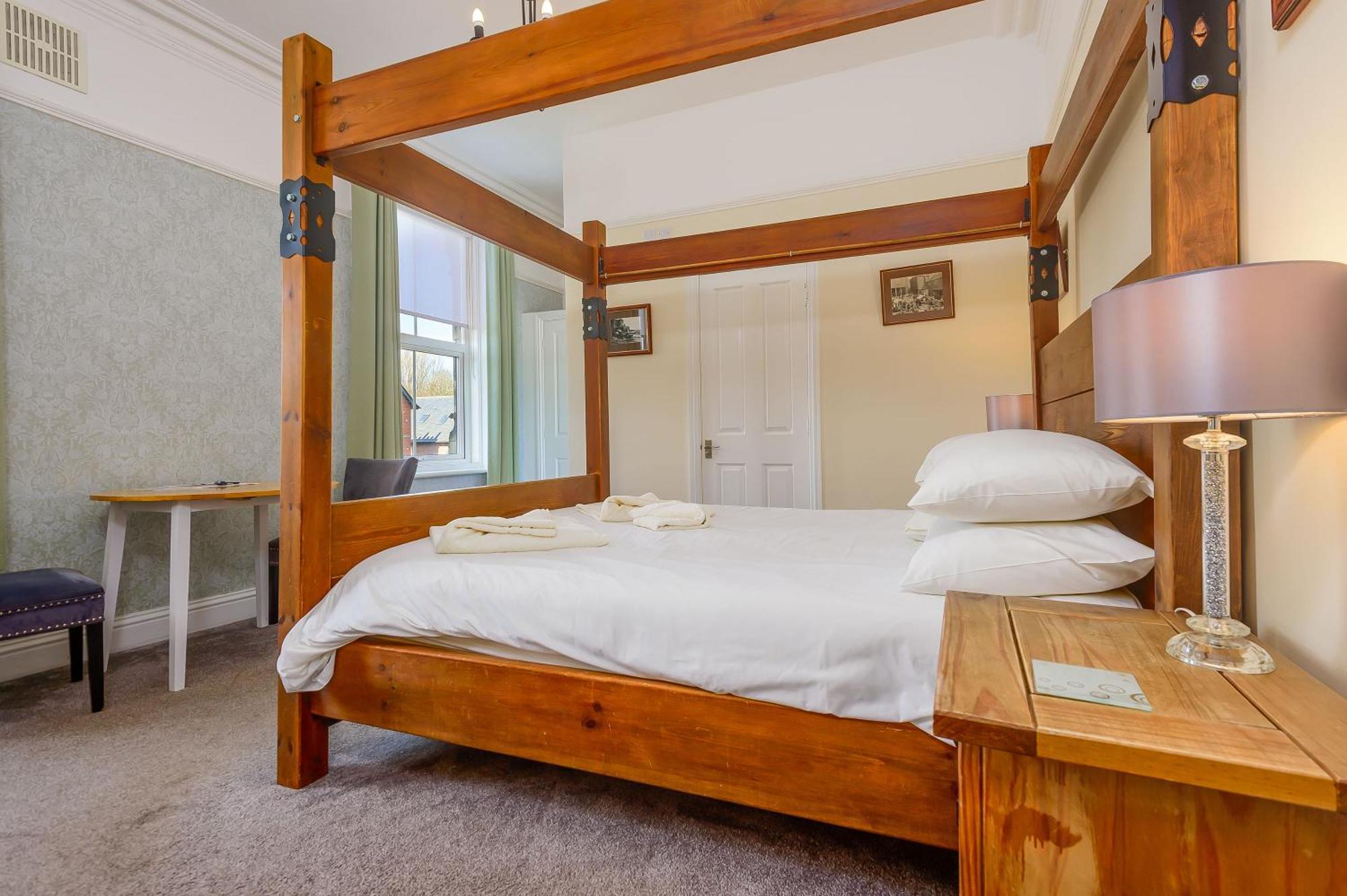 Hillcrest Whitby Bed & Breakfast Екстериор снимка