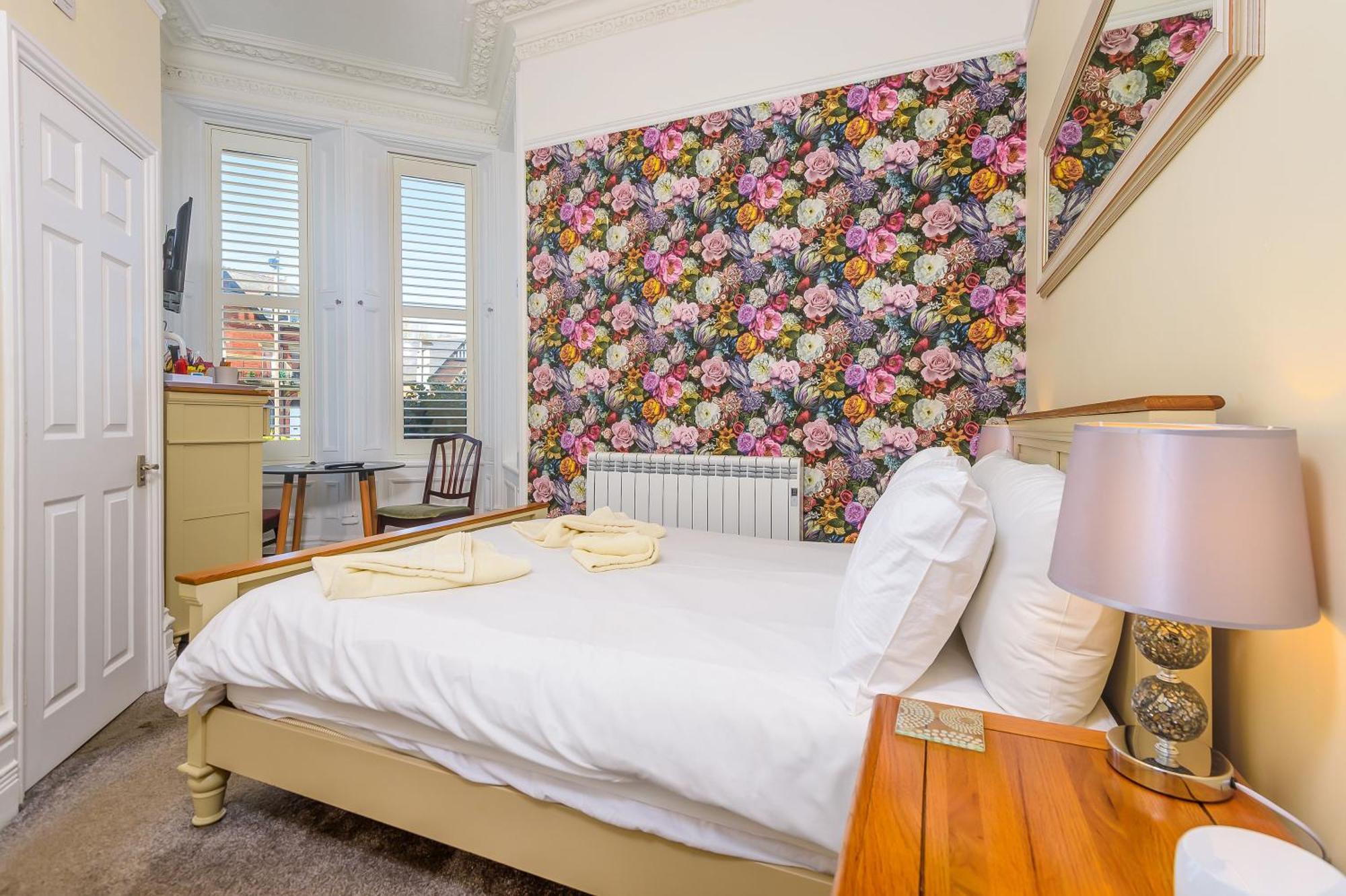 Hillcrest Whitby Bed & Breakfast Екстериор снимка